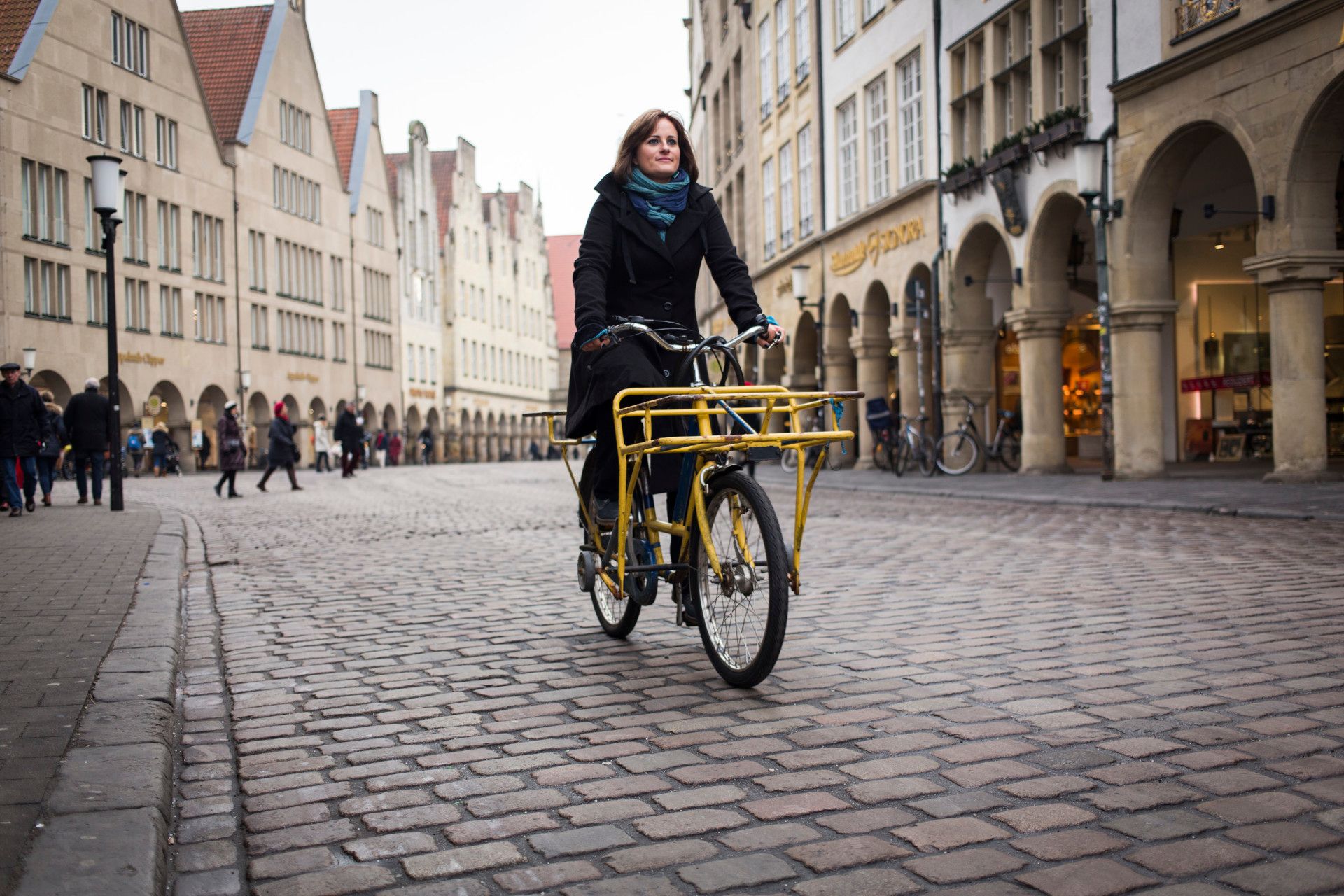 Tourismus NRW e.V., Ralph Sondermann, Martje Thalmann auf Fahrrad, Münster