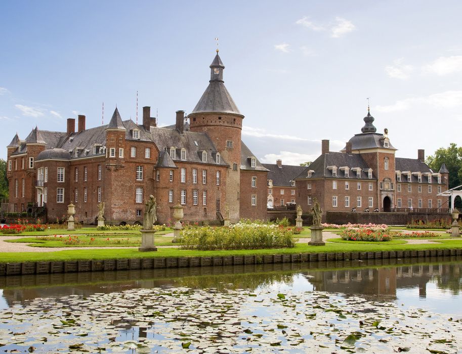 Anholt Castle is considered one of the largest and most beautiful moated castles in the Münsterland region