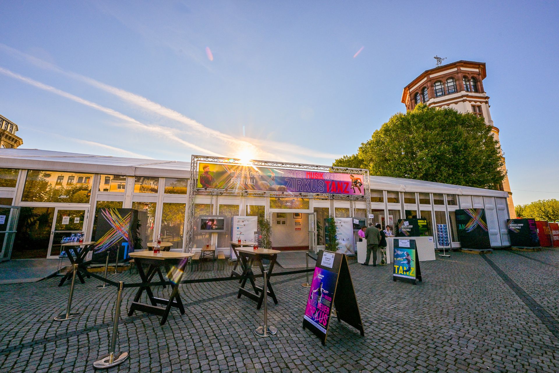 The Düsseldorf Festival's large theater tent is located on Burgplatz