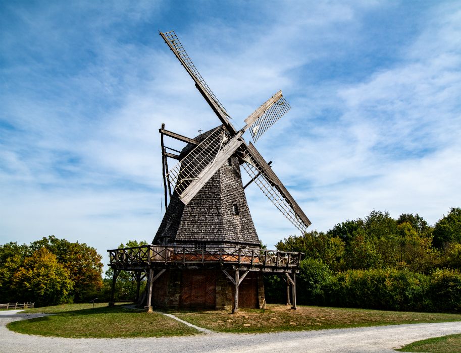 The cap windmill from 1789 comes from the Minden-Lübbecke district, today it turns in Detmold