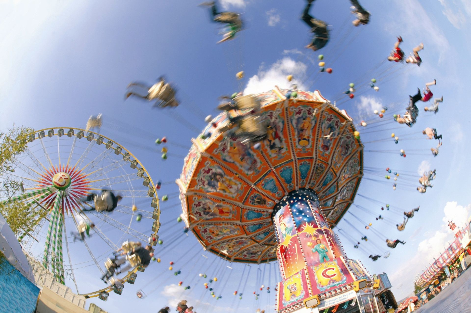 Chain carousel at the Herne Chranger funfair