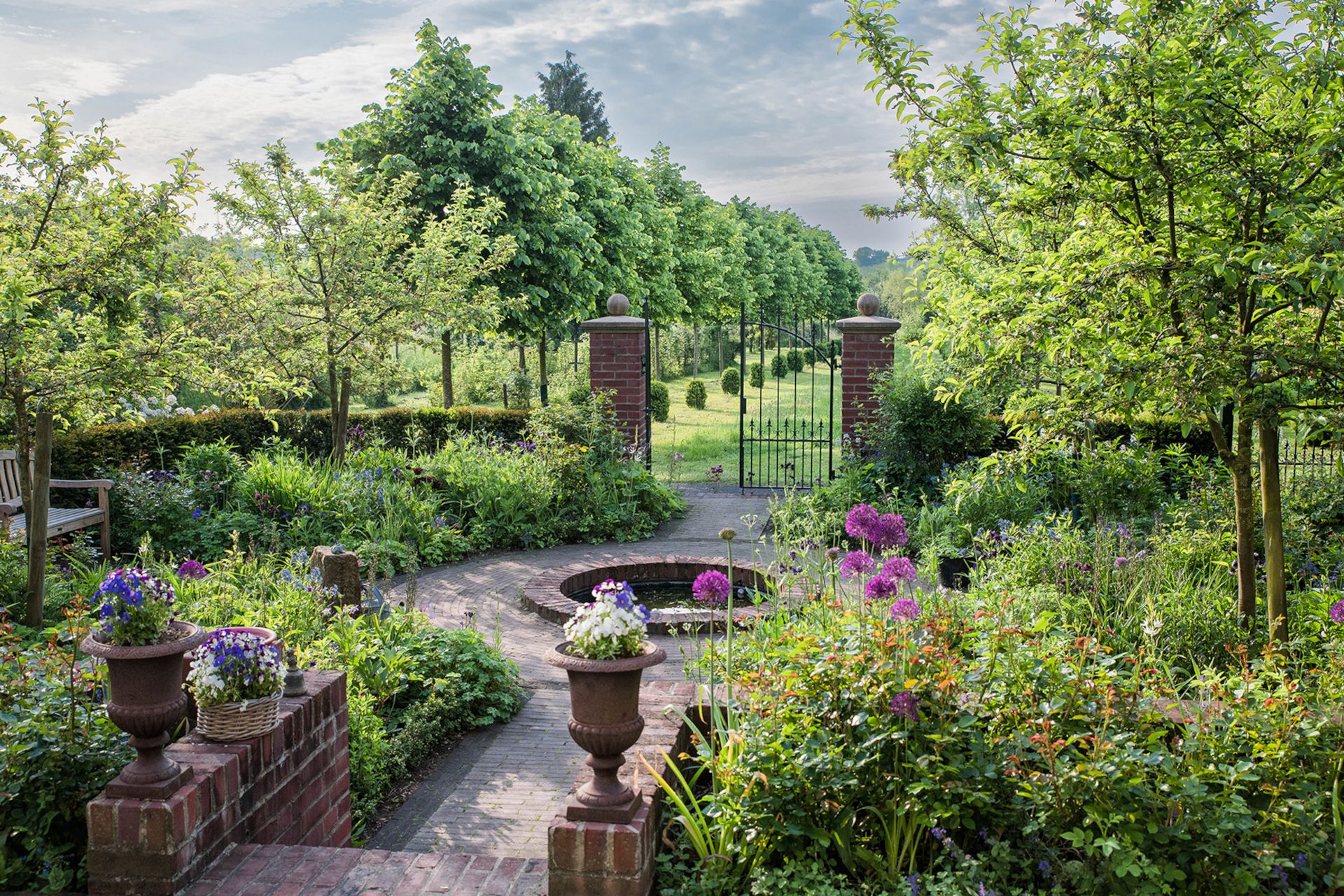 Private gardens such as the Gaupeler Landgarten in Coesfeld are special points of interest on the Day of Gardens and Parks in Westphalia-Lippe