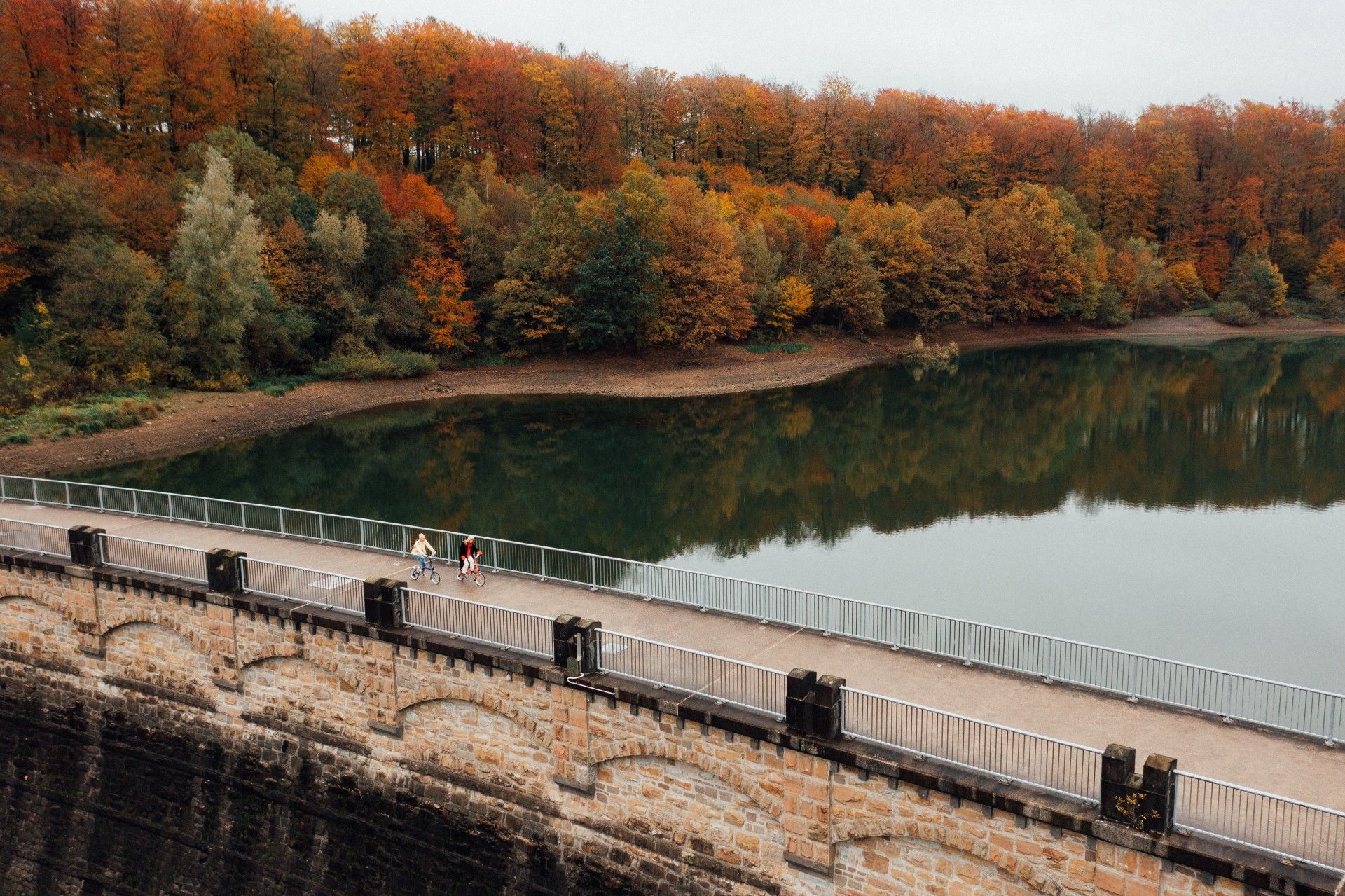 Lingesetalsperre dam, Bergisches Land Nature Park