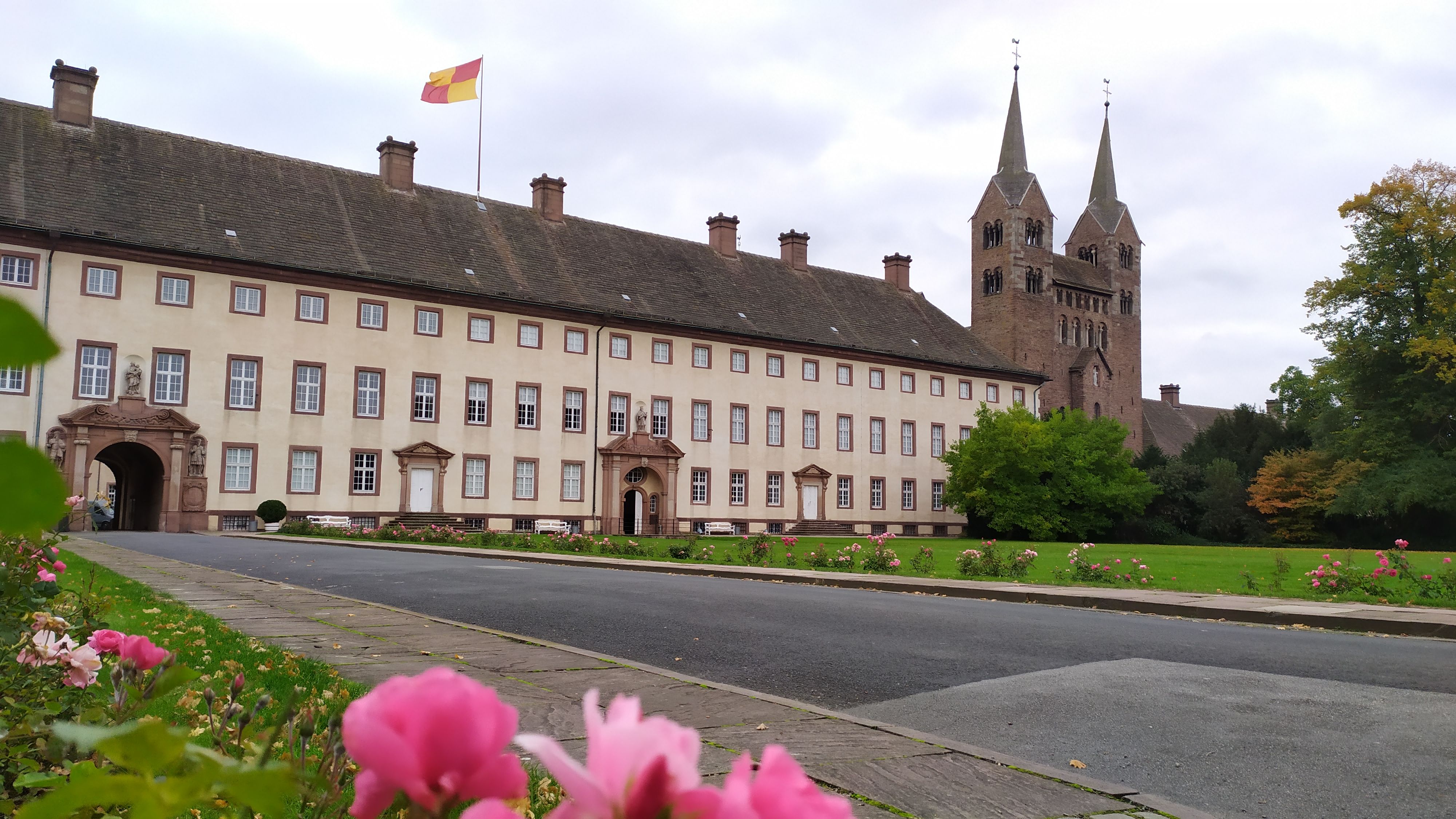 Tourismus NRW e.V., Hulisz, Die Fassade des Schloss Corvey