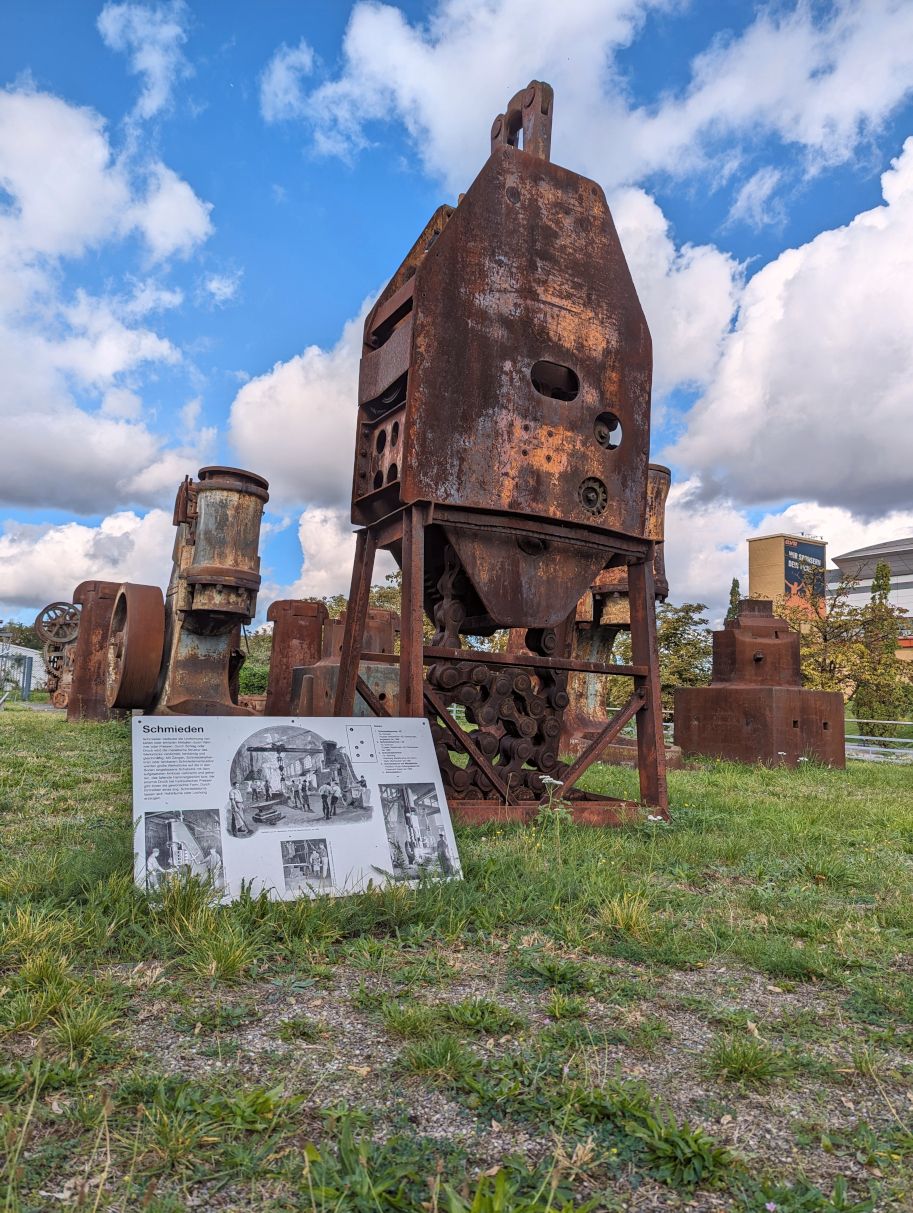 Several objects around the museum, such as a forging crane, are dedicated to forging