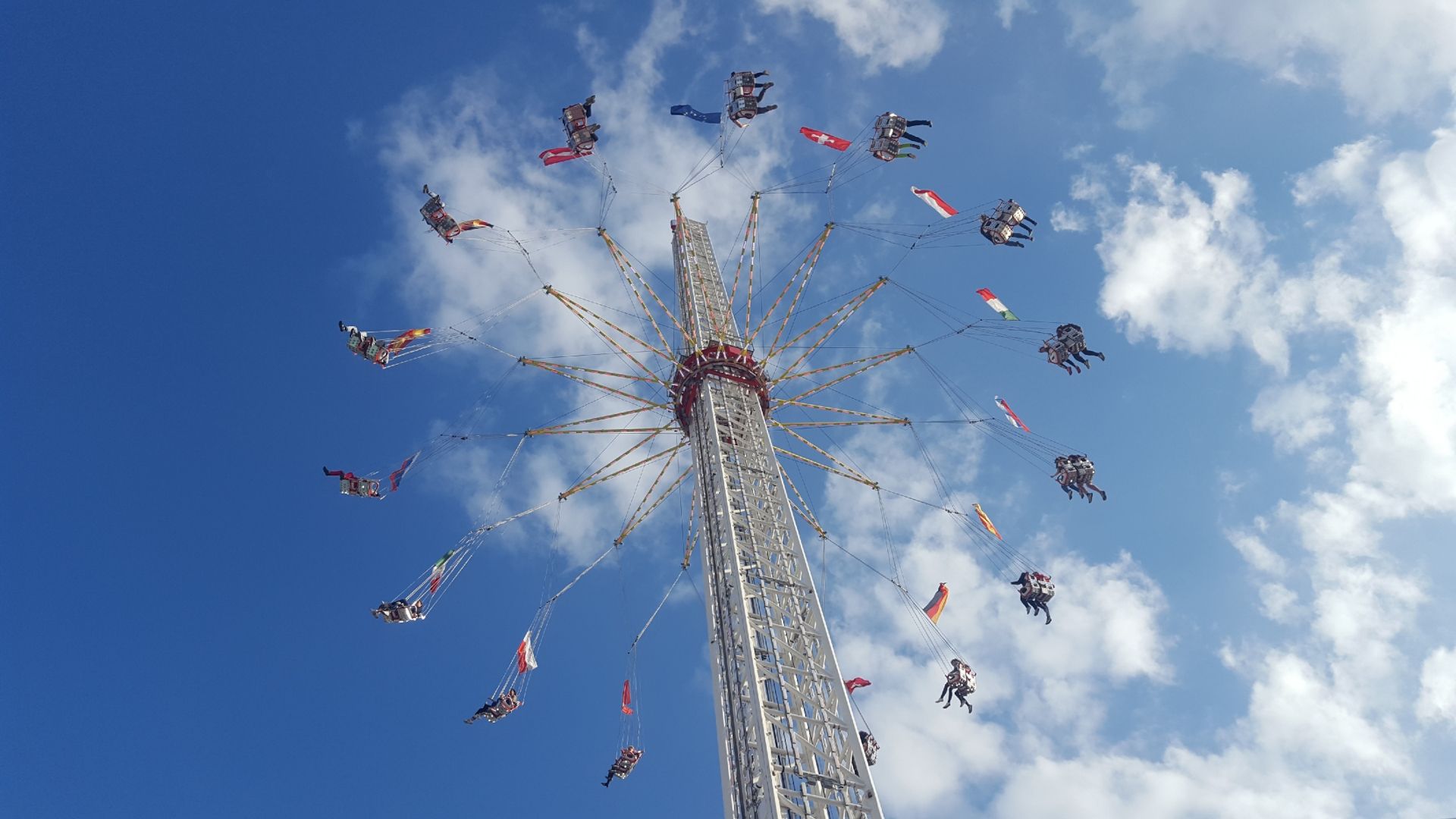 Some attractions at Pützchens Markt give visitors a feeling of weightlessness