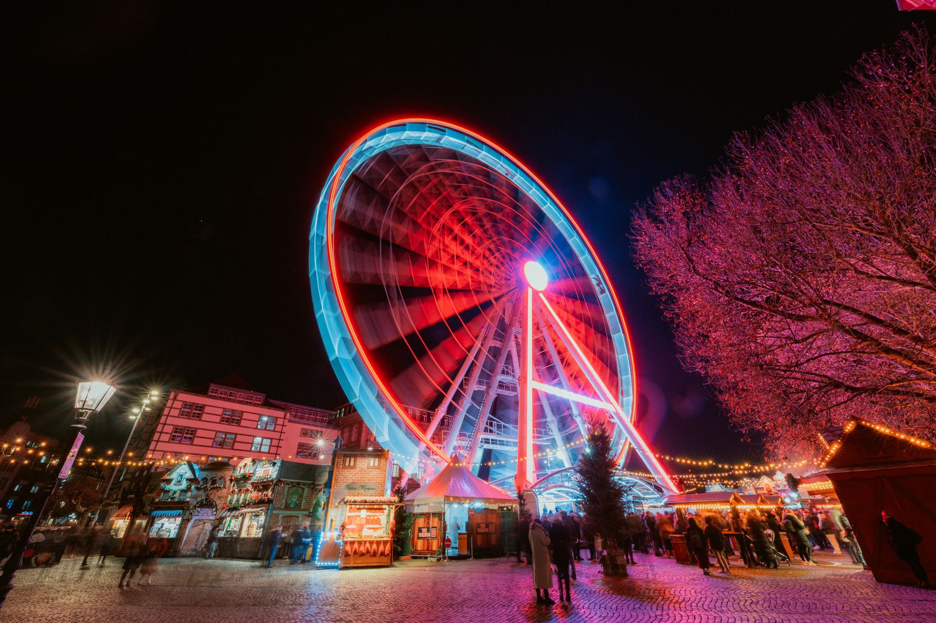 Düsseldorf Weihnachtsmarkt Riesenrad beleuchtet