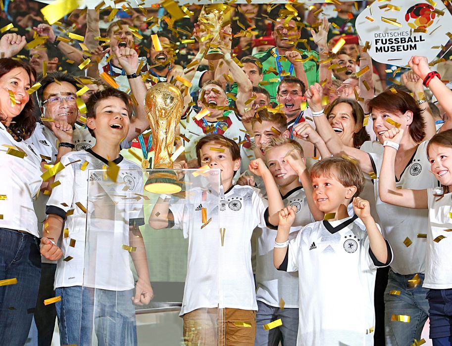 Vacation event: Award ceremony with World Cup trophy at the German Football Museum in Dortmund