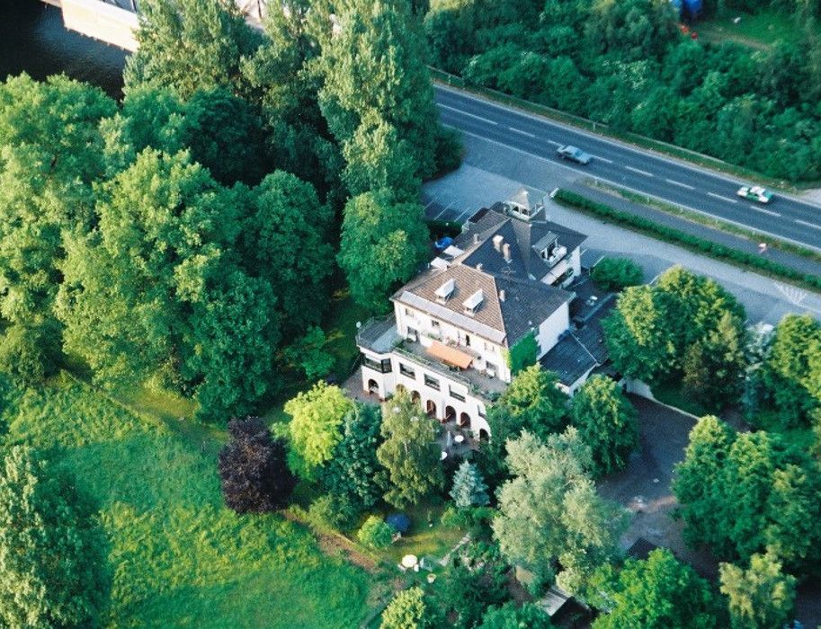 Lippeschlößchen from the air