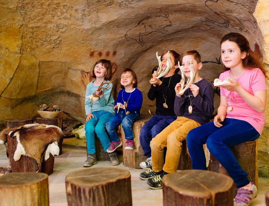 A cave room in the Neanderthal Museum is used for the Stone Age workshop