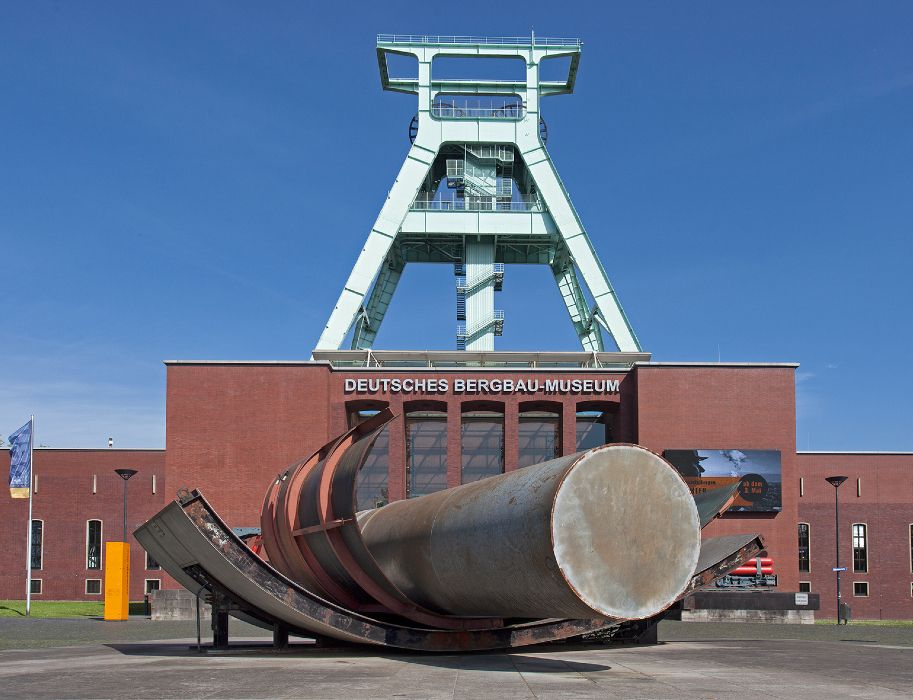 Ovis Wende's Base Metals II sculpture stands in front of the German Mining Museum