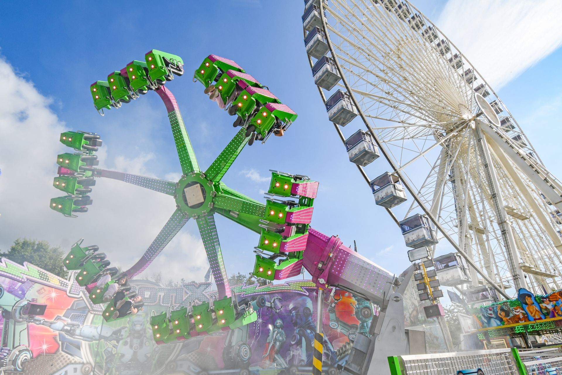 The rides at Pützchens Markt are breathtaking to watch