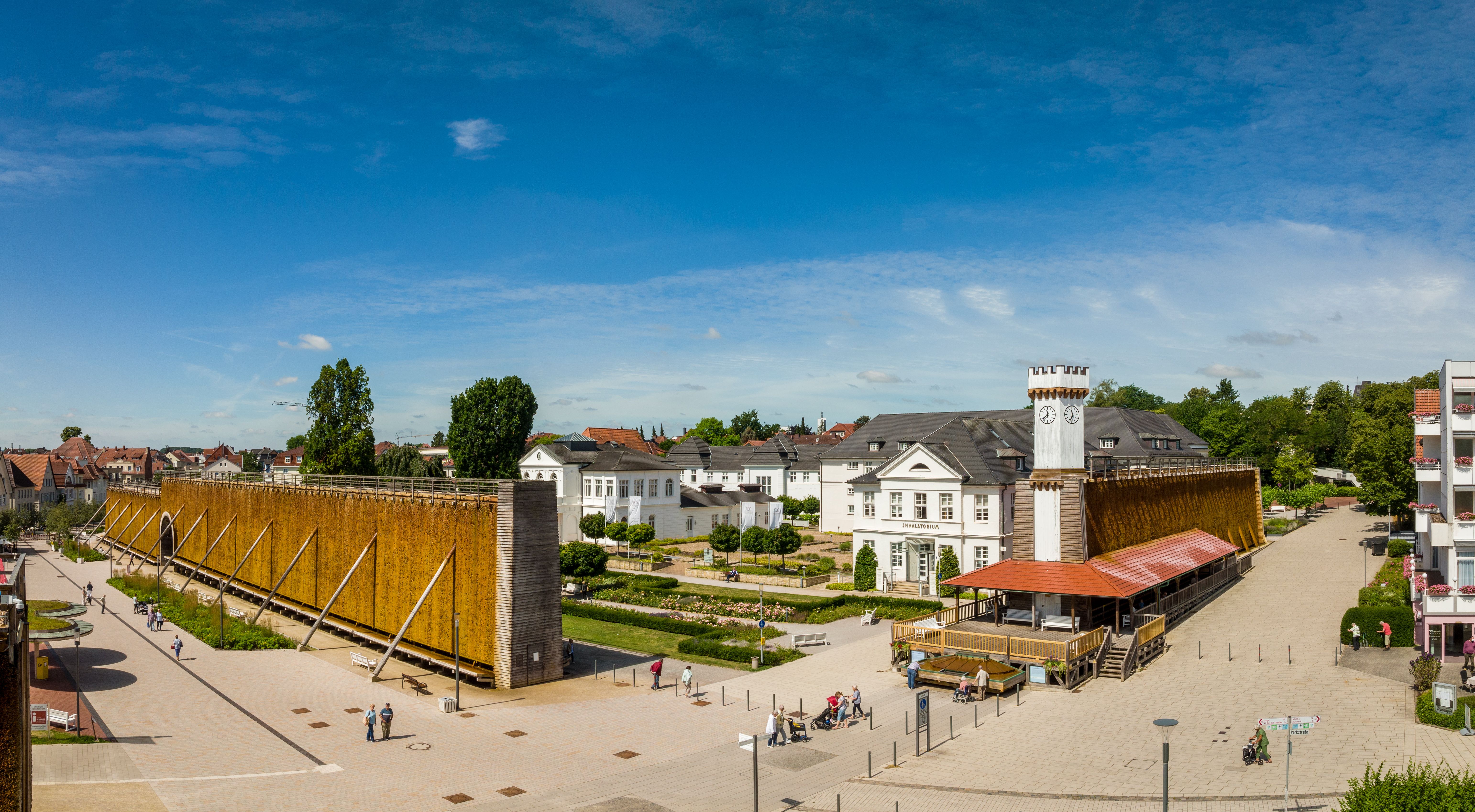 Der Uhrenturm und Gradierwerke in Bad Salzuflen