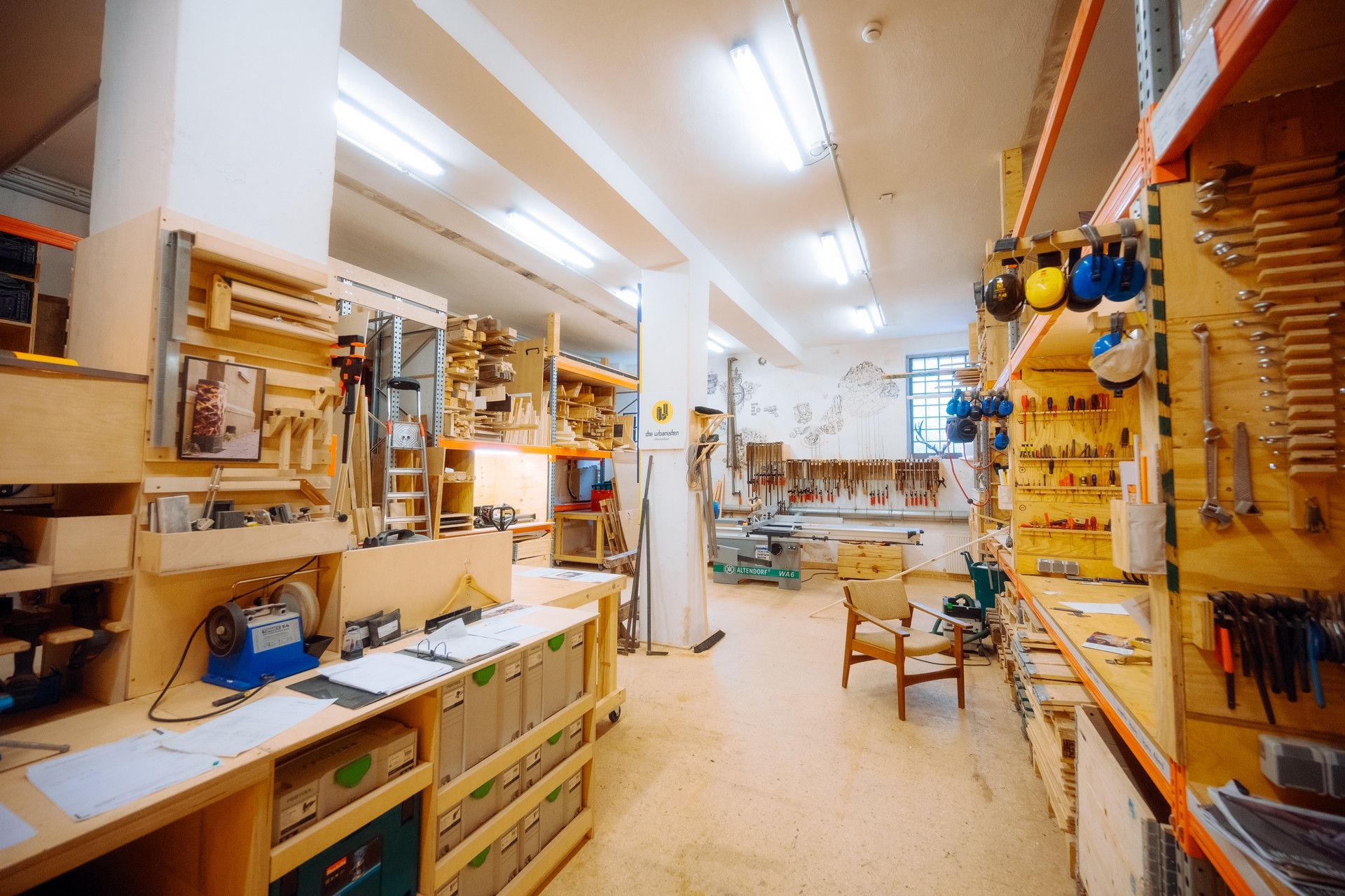 Work surfaces and shelving in the workshop of the Union Gewerbehof in Dortmund