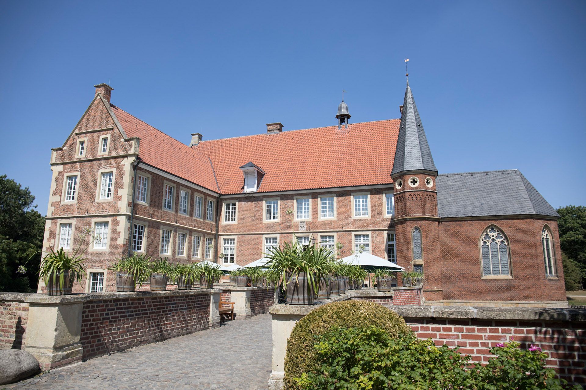 View of the inner courtyard of Hülshoff Castle