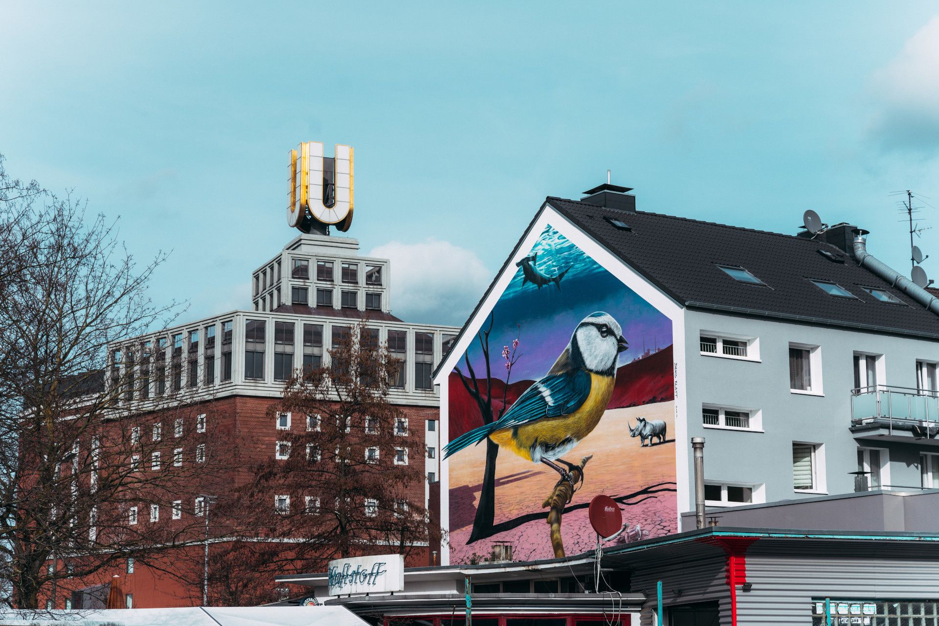 Mural von Denis Klatt vor dem Dortmunder U