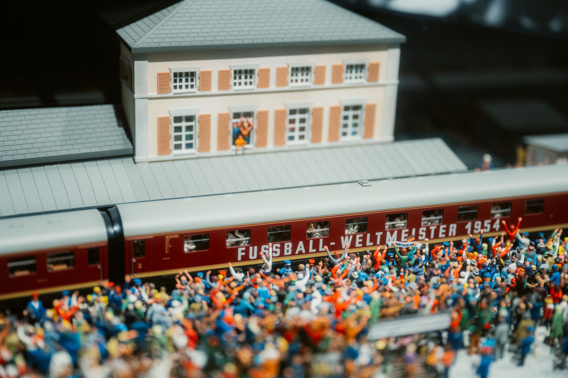 Miniaturansicht eines Bahnhofs von 1954 im Deutschen Fußballmuseum Dortmund