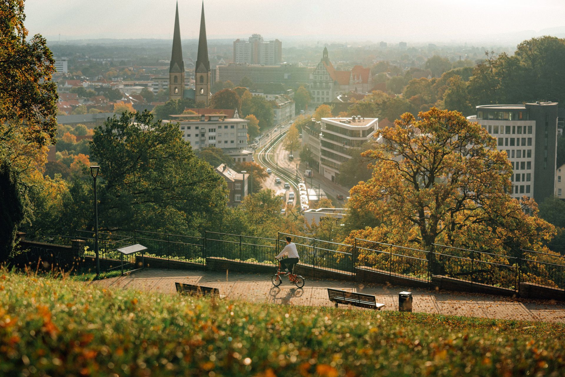 Bielefeld Blick auf Neustädter Marienkirche vom Aussichtspunkt