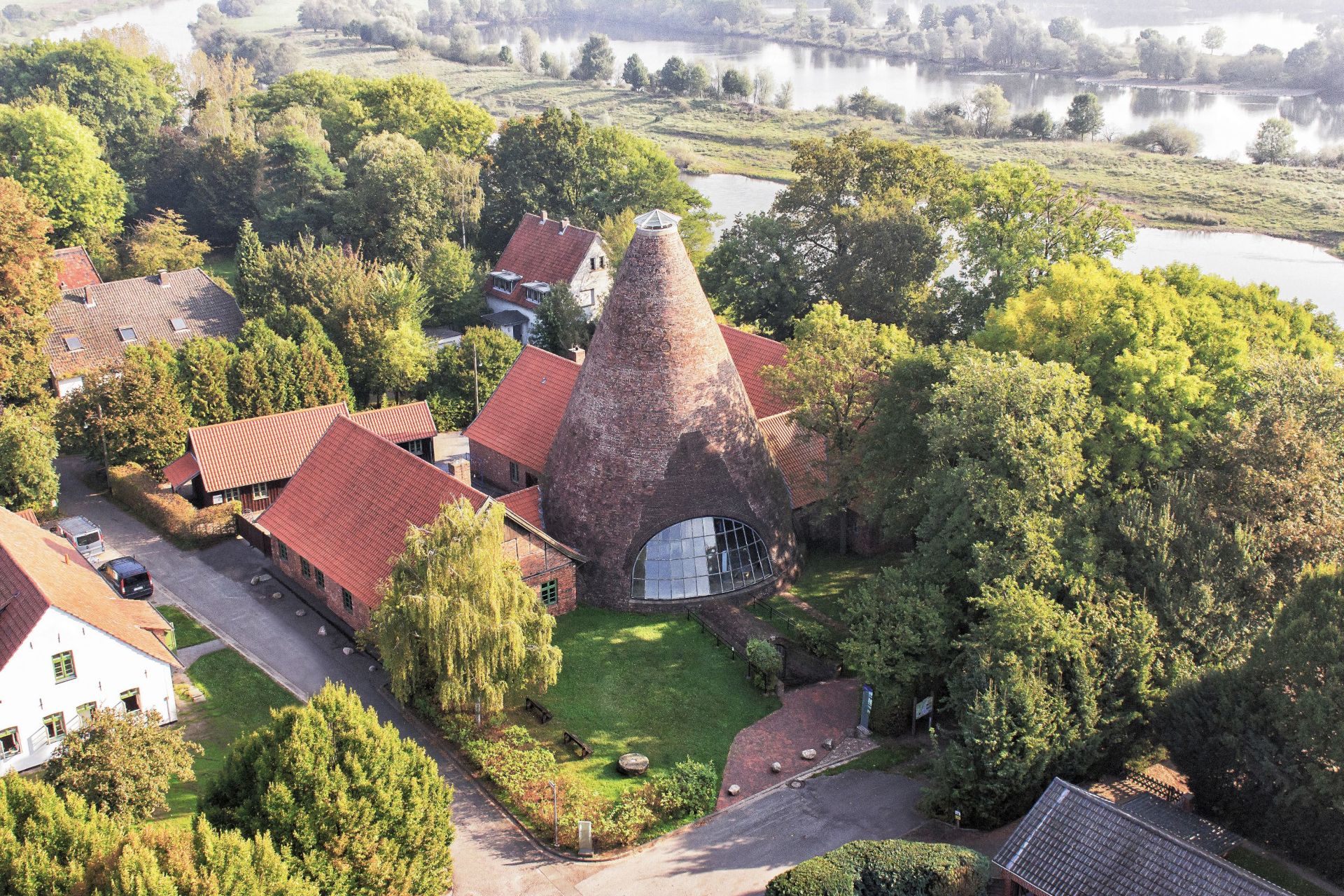 The glassworks tower from 1826 is Gernheim's landmark